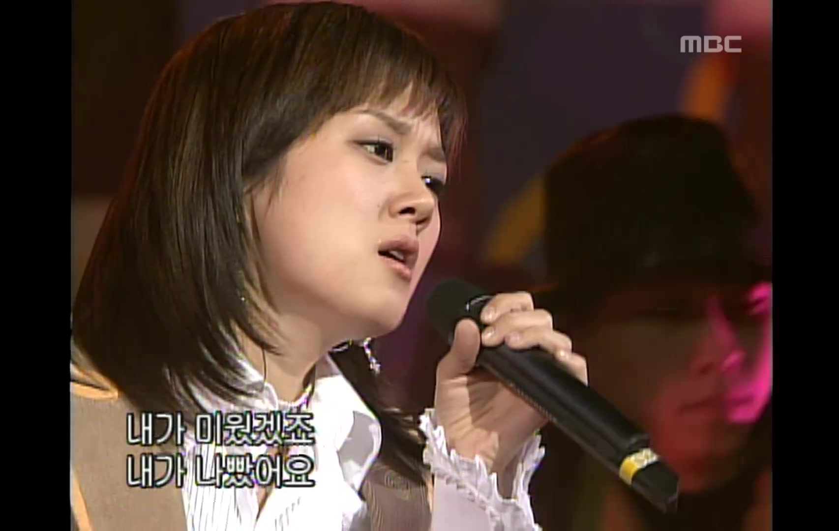 [图]张娜拉Jang Nara - 可能是爱情, Music Camp 20021221