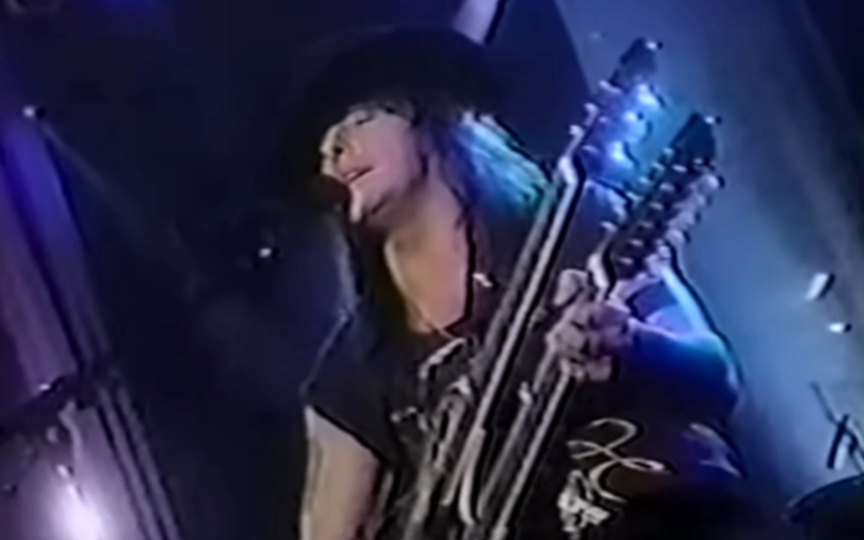 [图]Richie Sambora - Wanted Dead Or Alive (TheArsenio Hall 1991)