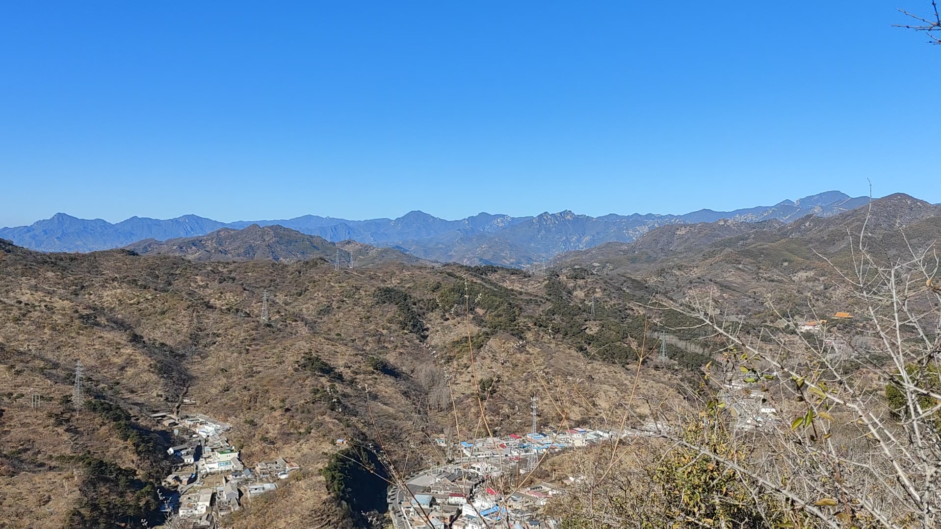 [图]满江红·写怀 高山峻岭间吟诵岳飞诗词，保家卫国，天地为鉴，无愧于心，守护未成年人，解决网络沉迷问题！