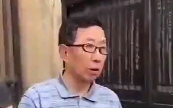 [图]这个老男人告诉我们：父母养了我们这么大，非常的不容易！我们做儿女的，不仅要孝敬父母，而且要自食其力，什么事都要自己做，不要丢自己爸妈的脸！