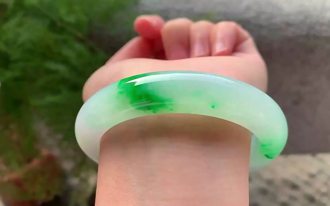 缅甸老坑天然a货翡翠高冰阳绿正圈平安镯翡翠手镯56圈口