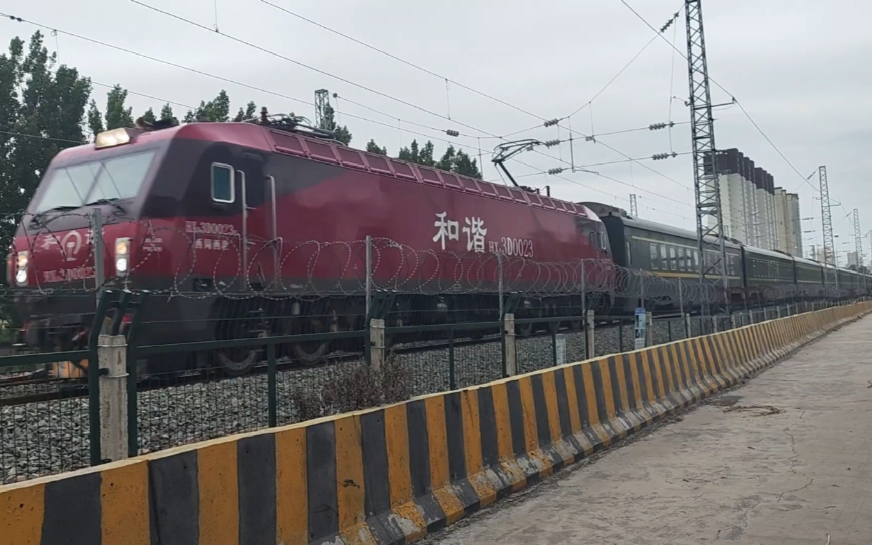 【中国铁路】晚点的兰厦直特达速通过