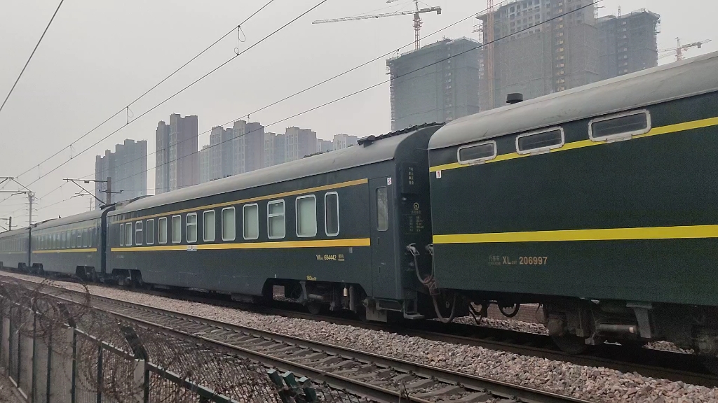 2022年3月24日【陇海铁路下行659km】hxd3d-270次牵引z274次快速通过