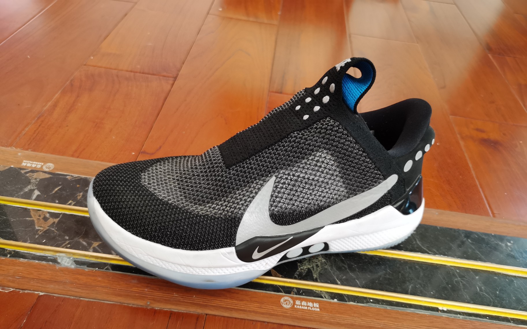 【h6鞋评】nike adapt bb 实战测评,性能不错,包裹好到爆,值得购入.