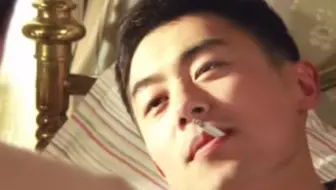 朱亚文行走的荷尔蒙，那种痞帅痞帅的，那个劲真招人稀罕