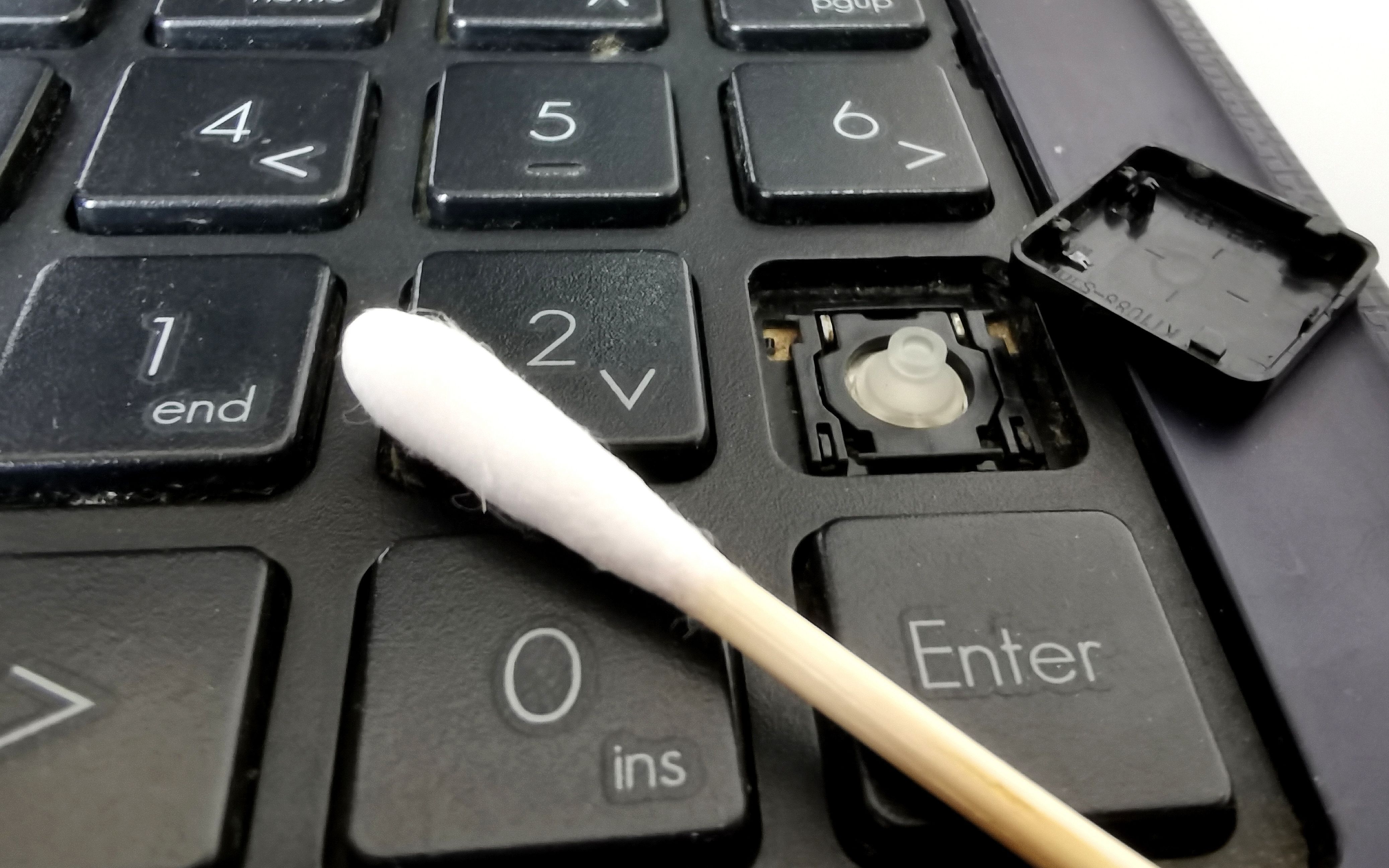 笔记本键盘按键失灵,一支棉签修好它,不是玄学真有效
