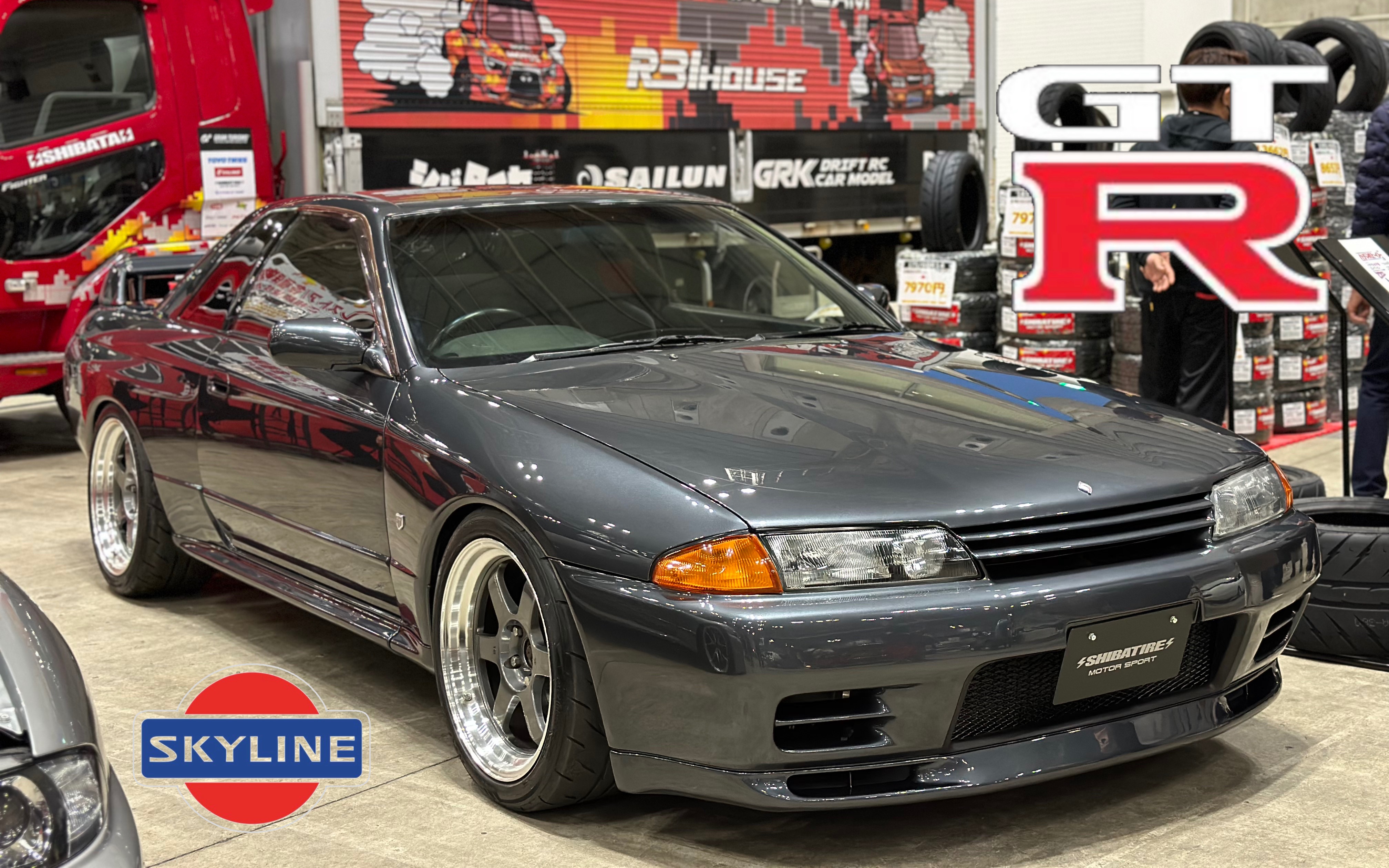 【韜韜拍】日本实拍日产skyline gt-r(r32和r33)凭实力被叫哥斯拉