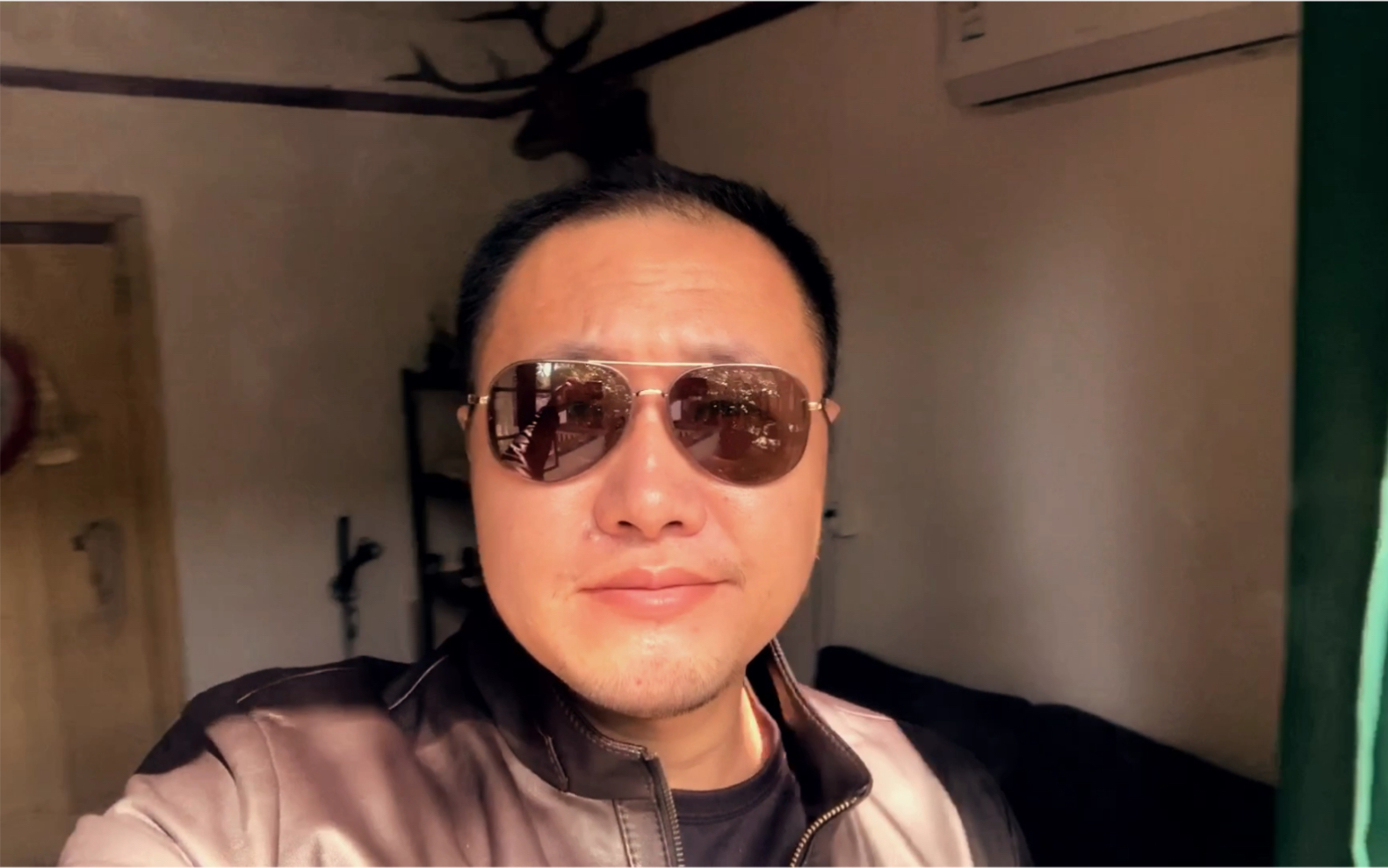 无所事事的废柴大叔