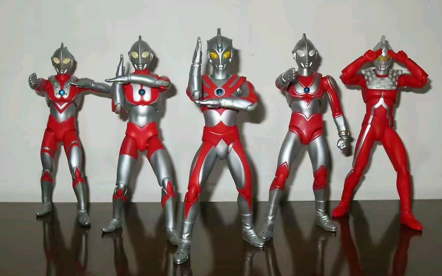 ultra act奥特兄弟_哔哩哔哩 (゜-゜)つロ 干杯~-bilibili