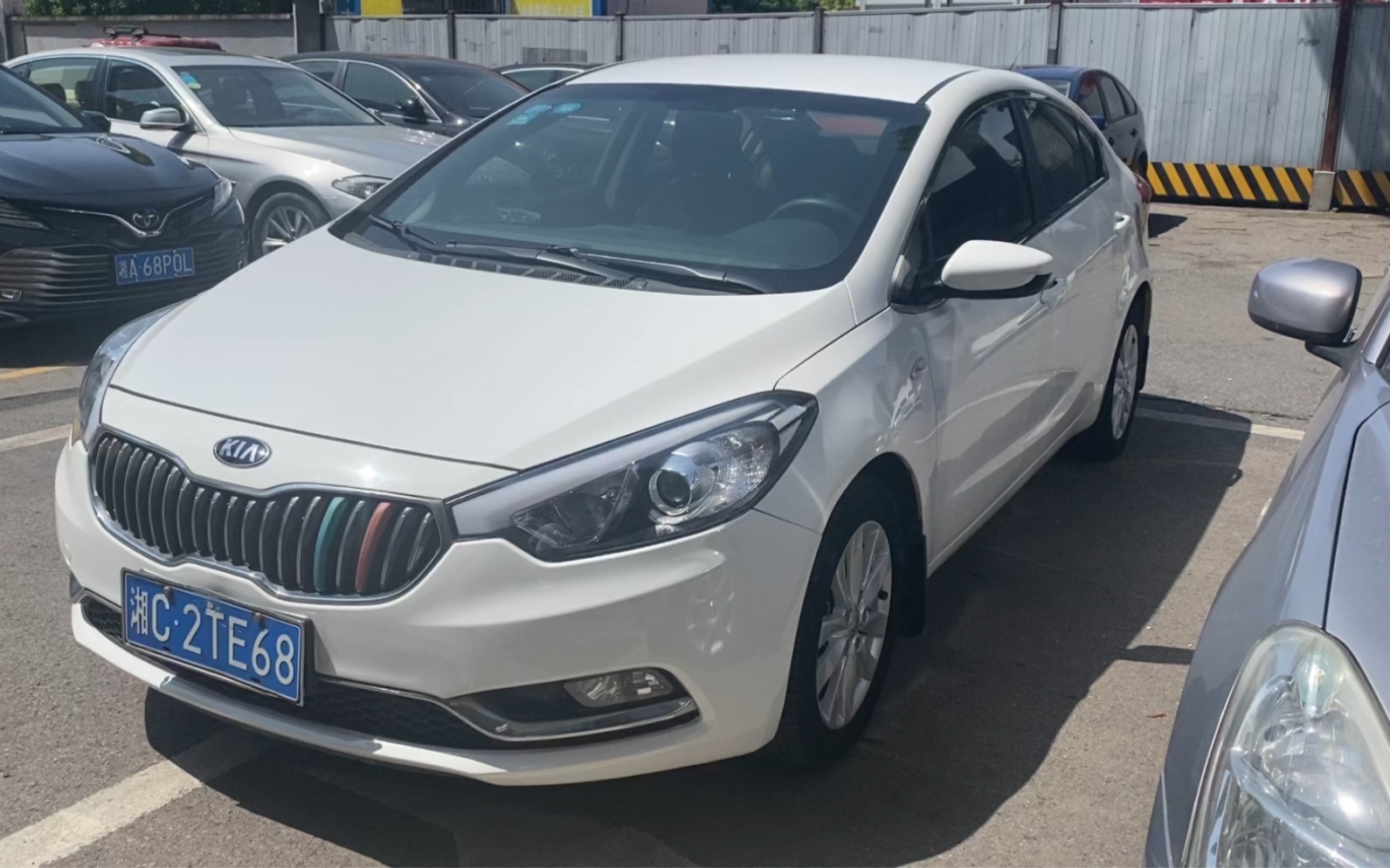 16年上牌的起亚k3目前只行驶了6万多公里!