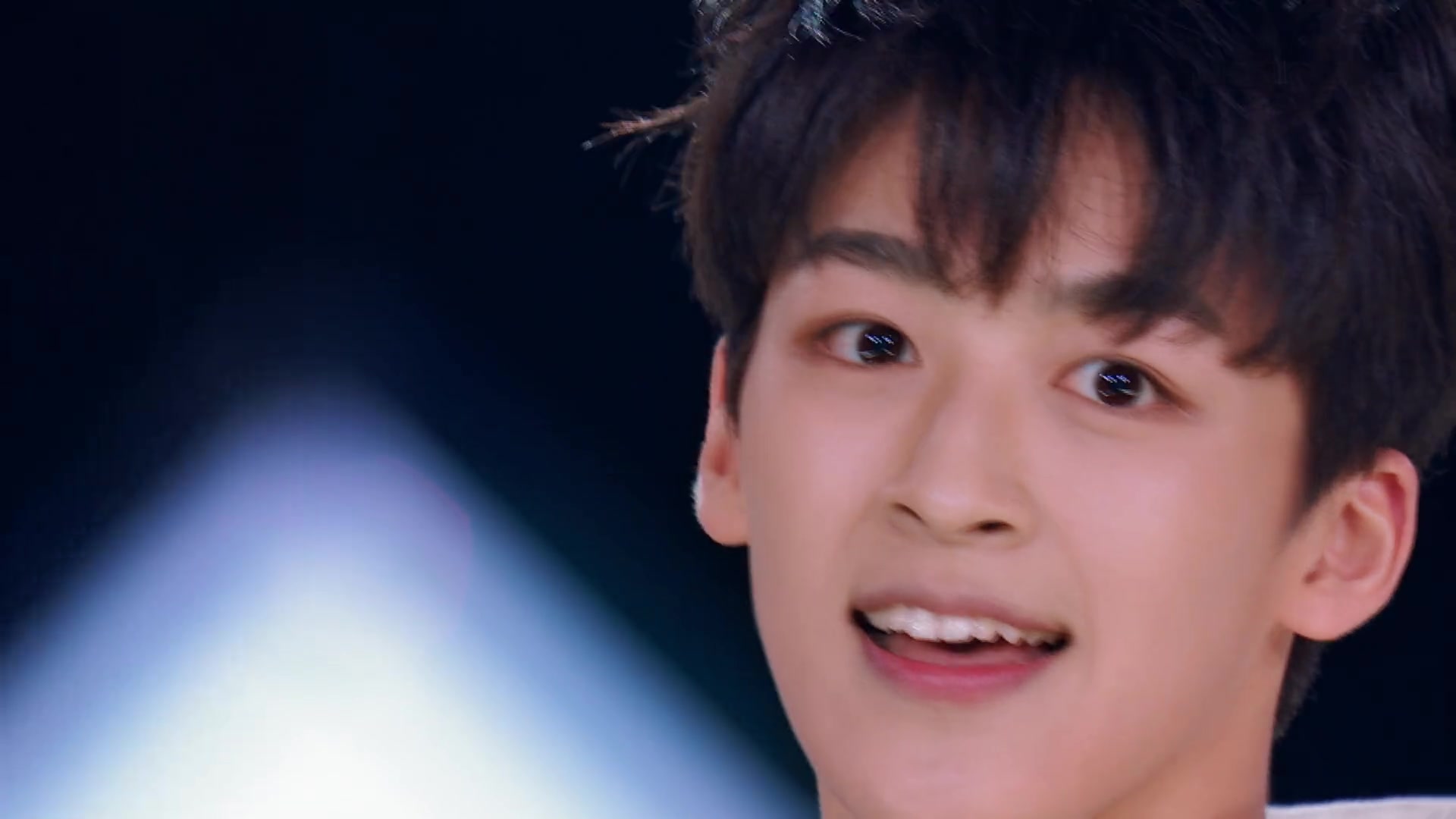 【何洛洛】创造营 何洛洛 纯享 舞台合集_哔哩哔哩_bilibili