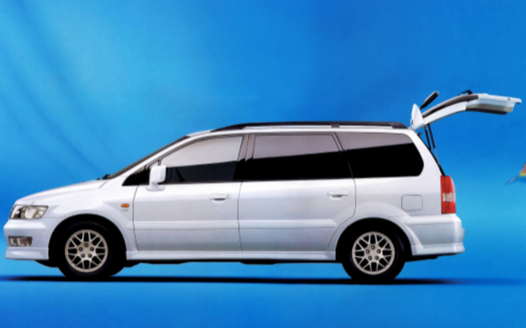 1999年三菱chariot grandis广告(小屋篇)