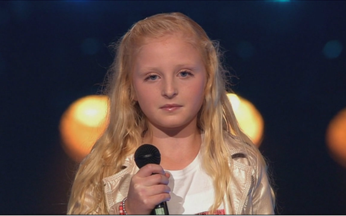 荷兰儿童好声音第五季sezina–alsallelichten荷兰抒情歌曲一首盲选