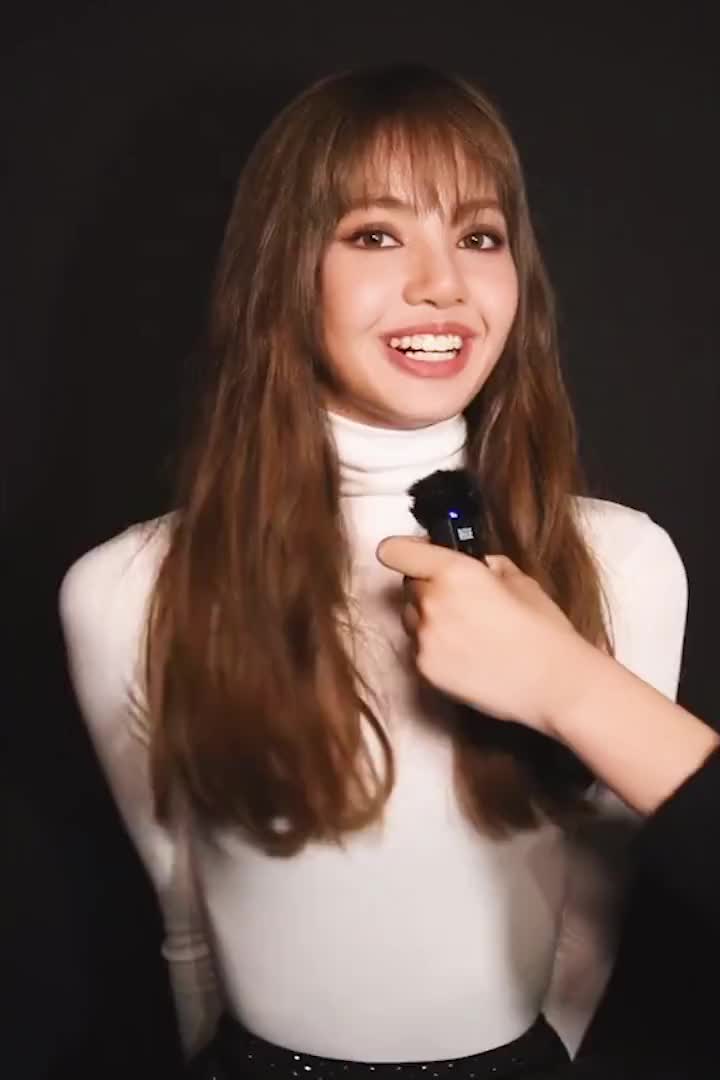 乃万新歌配上lisa导师舞蹈真的很魅惑啊lisa乃万五周年限