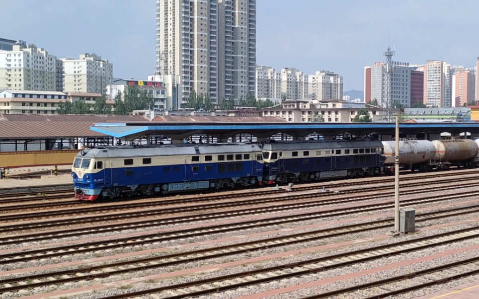 京局怀段df4d4211重联京局怀段df4c4405牵引全列油罐承德站出站