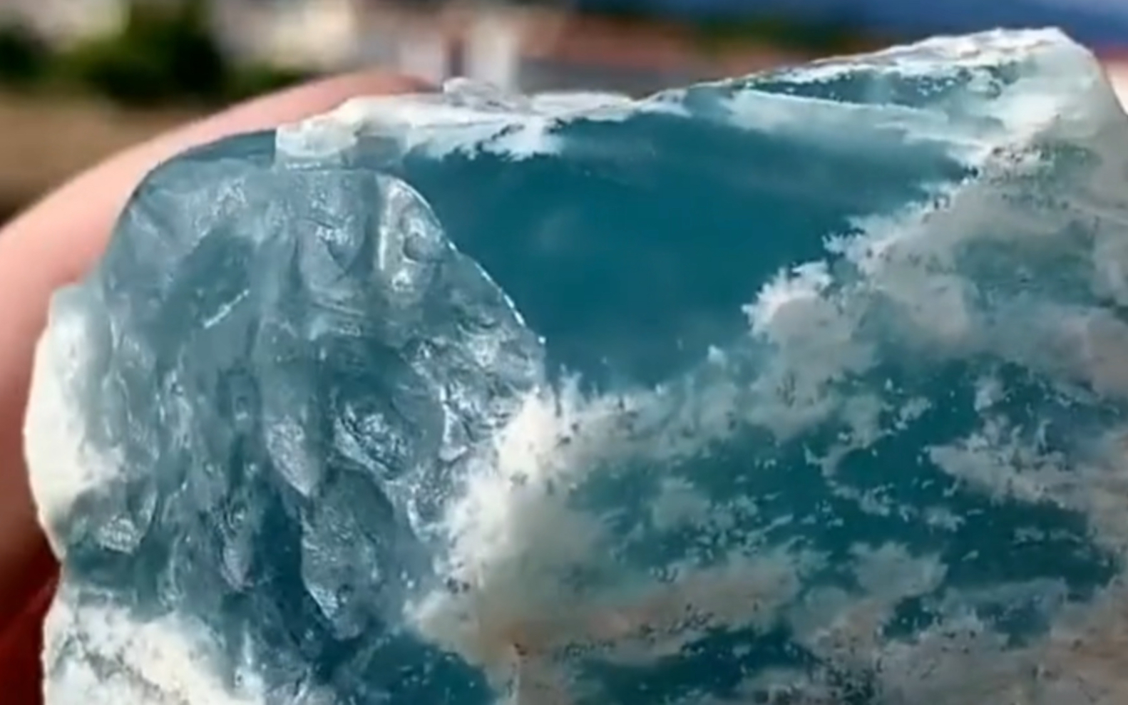 极品天空蓝石头美极了,仿佛看到了星辰大海