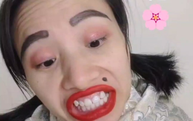 看大嘴妹儿搞笑话