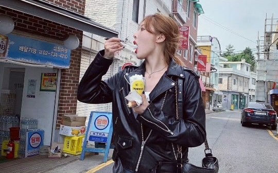 分享韩国女歌手金泫雅美图合集(2)"