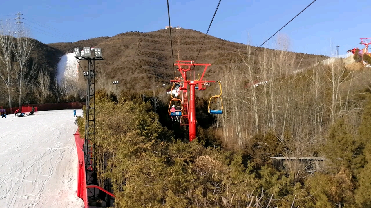 军都山滑雪场中级道