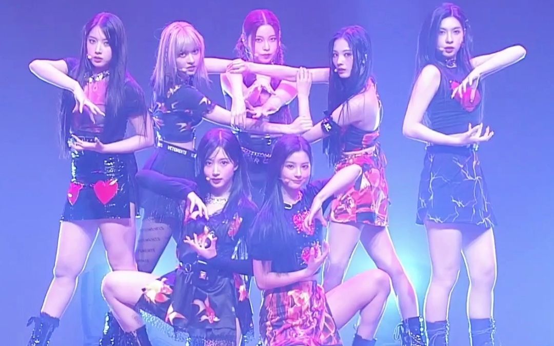 NMIXX最新回归曲DICE+COOL 首舞台公开 哔哩哔哩