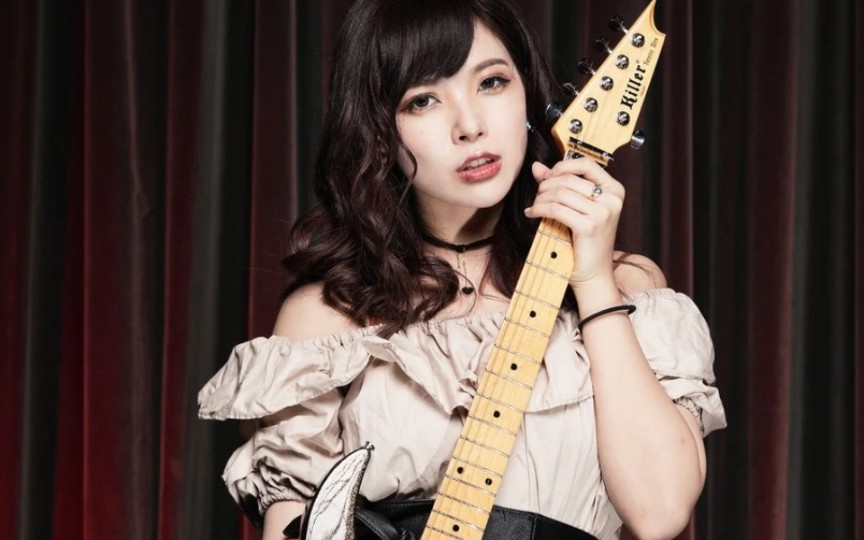 日本美女吉他手 saki playing riffs & solos合集 (marys blood)