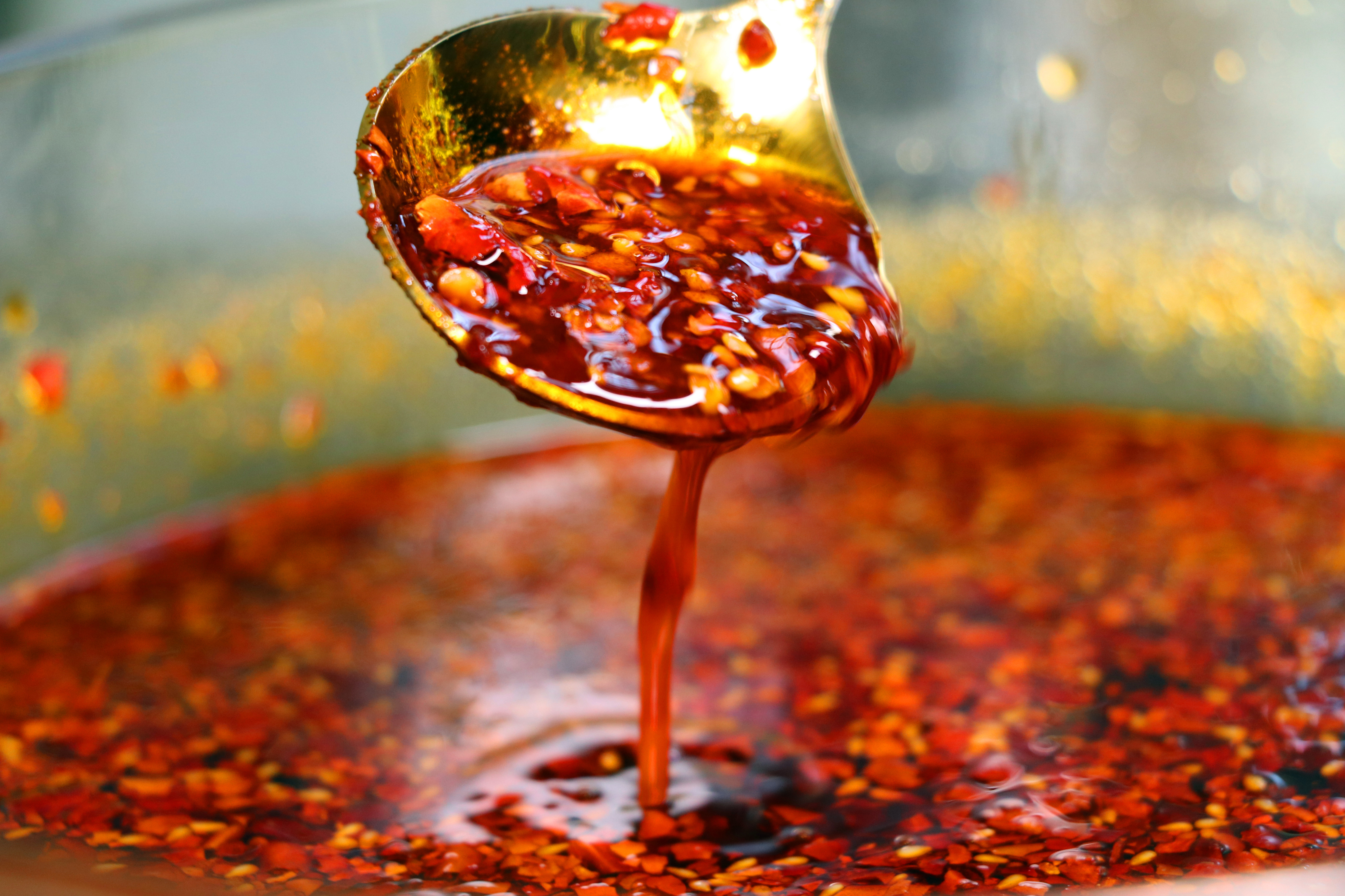 炸辣椒油时,万万别直接淋热油,多加一步!辣椒油"香辣"红亮