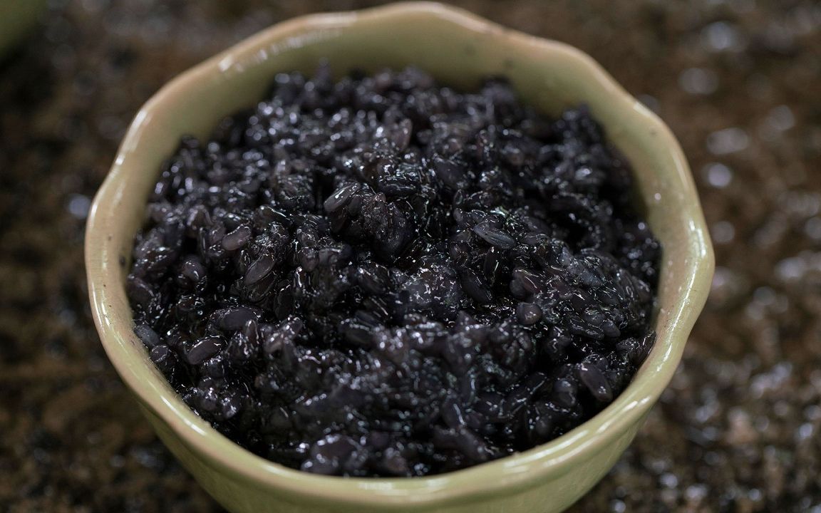 乌米饭的功效(乌米饭的功效大揭秘,快来了解)