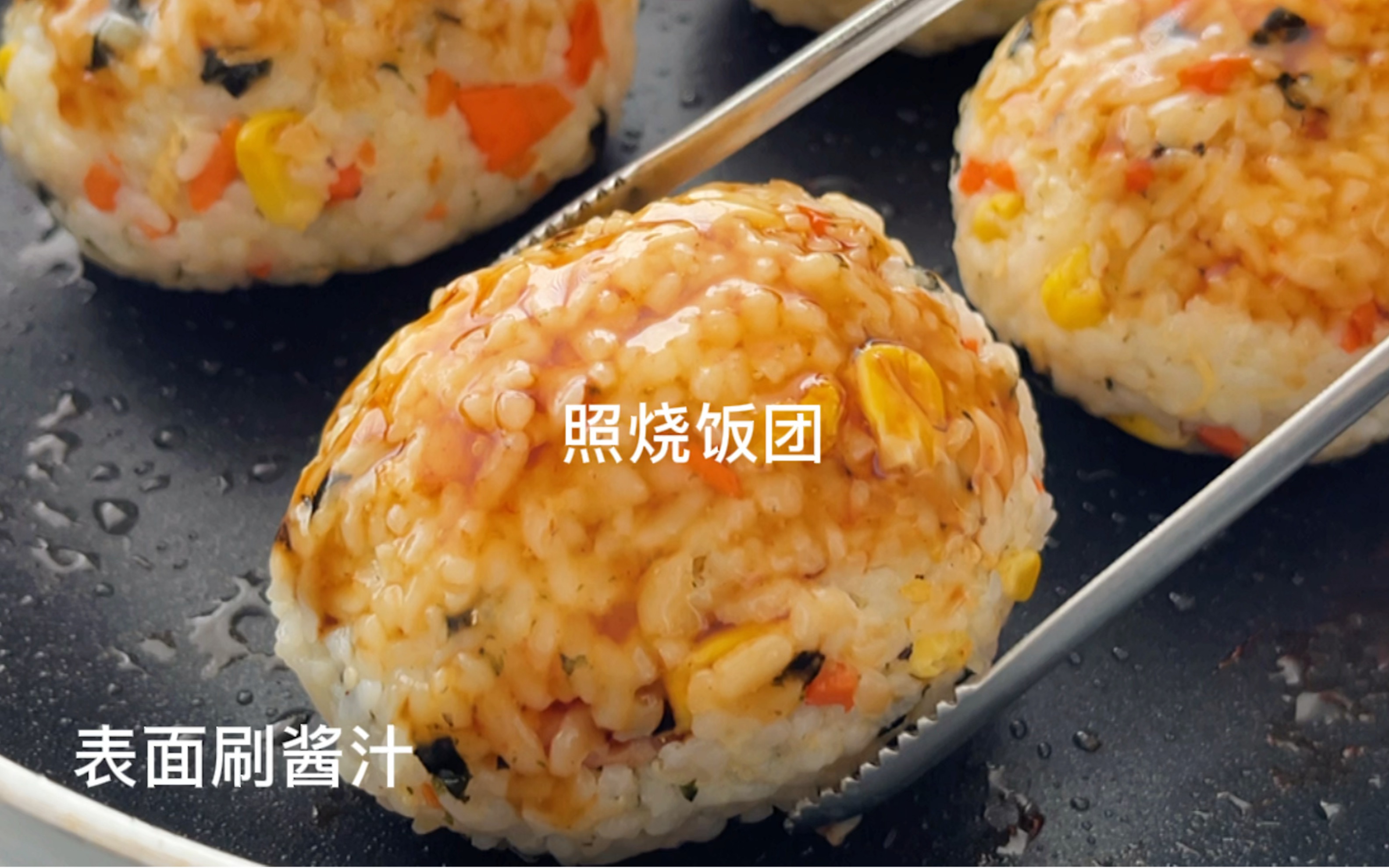 日本料理，木质背景的鸡肉照烧饭高清摄影大图-千库网