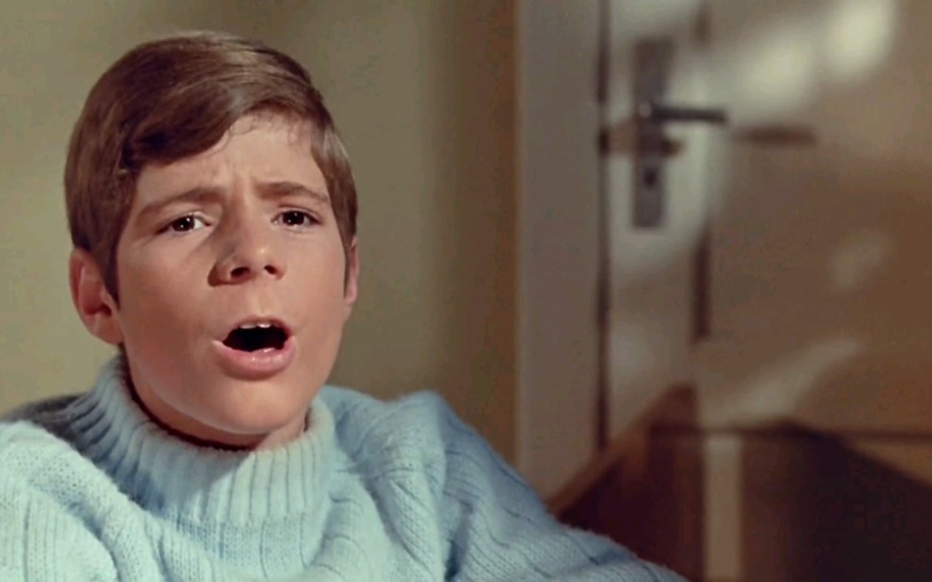 影片《英俊少年》插曲——忆童年