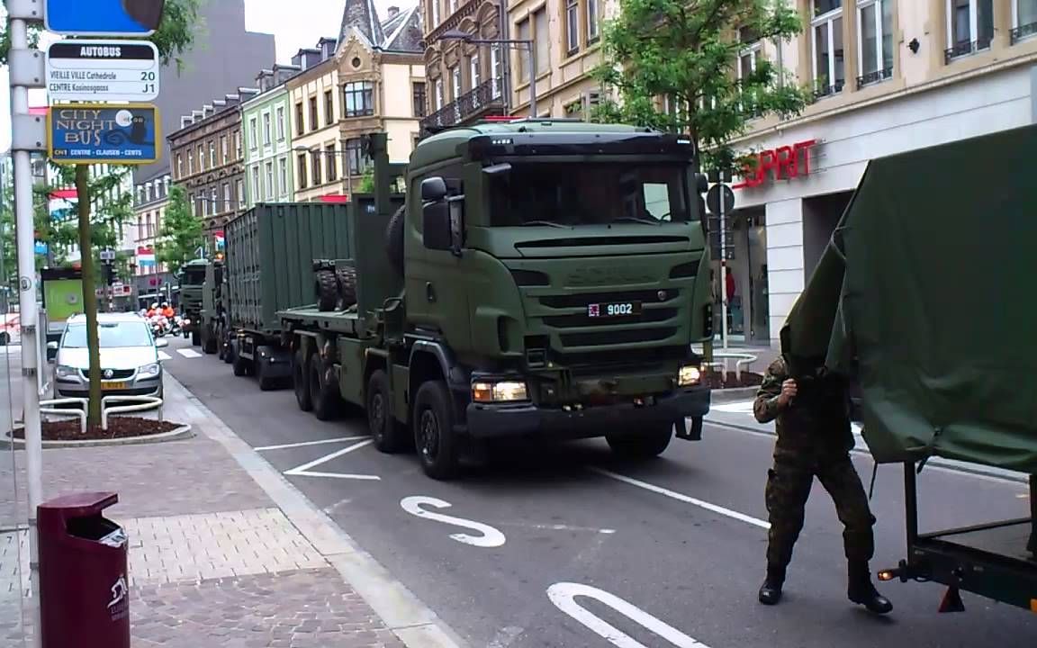 出警合集  Benelux军队护卫队,卢森堡市,de la Gare大道 23.6.2013哔哩哔哩bilibili