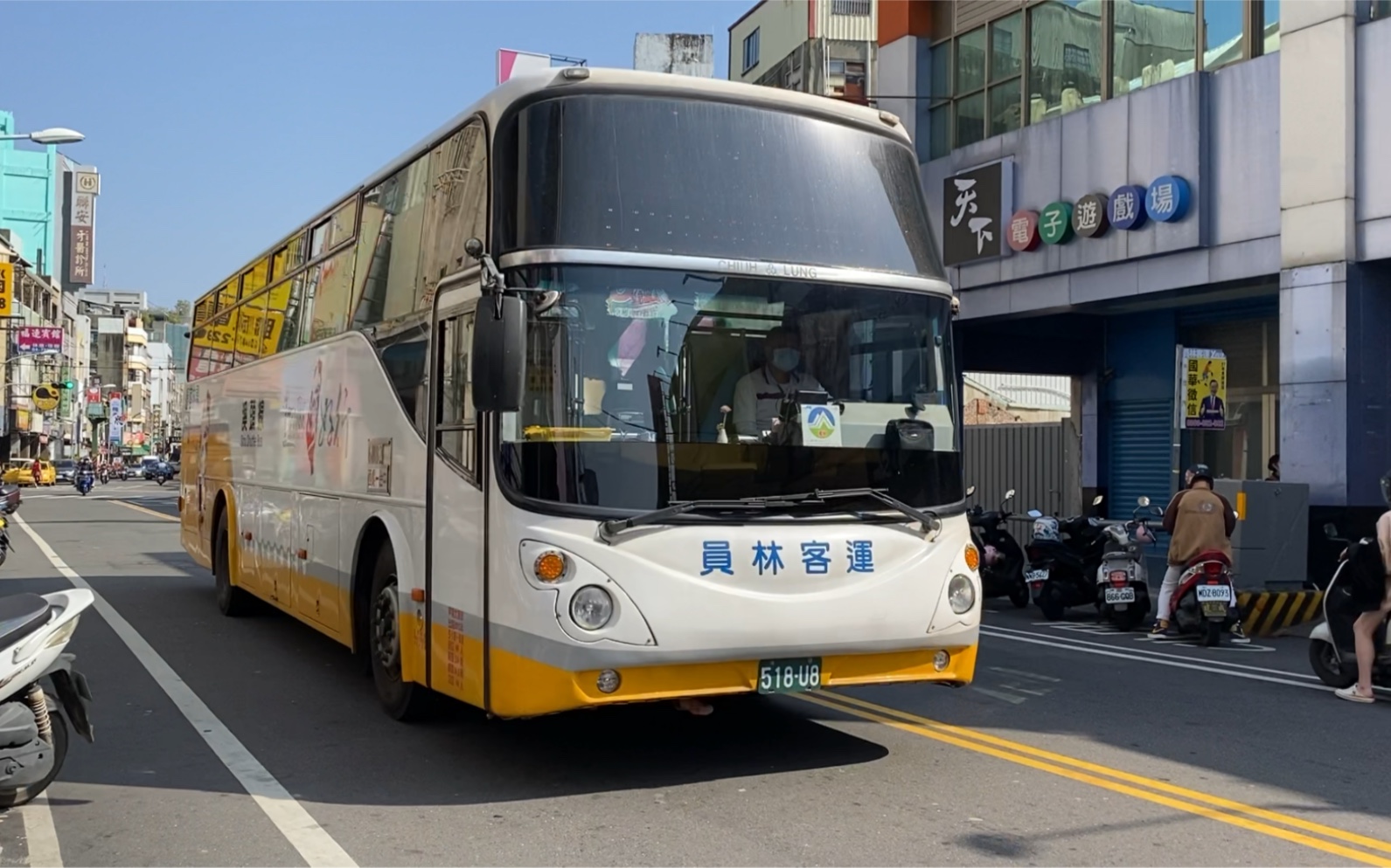員林客運 hino台湾好行高巴 6882路 518-u8