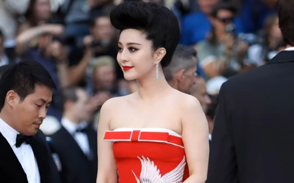 范冰冰红毯造型性感,绝美!