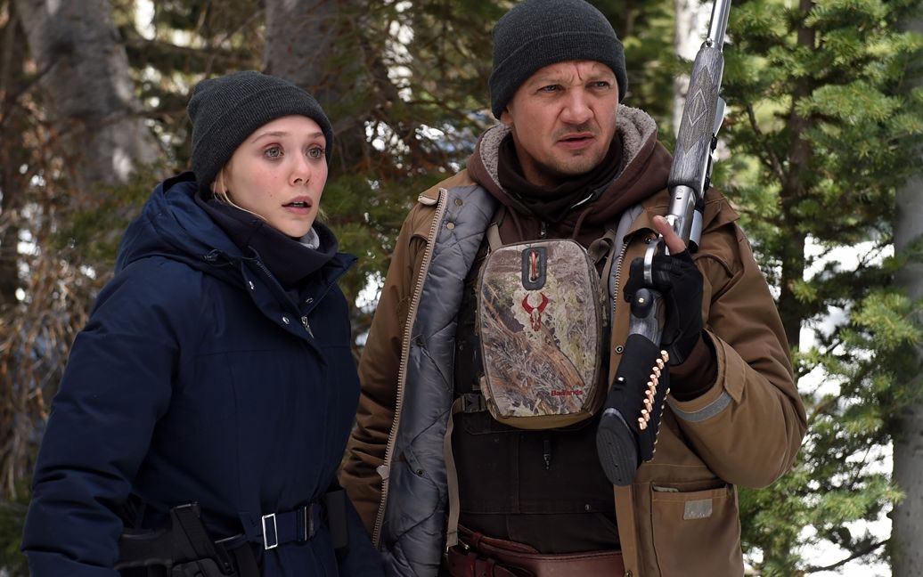 鹰眼在雪地发现女尸,联合红女巫携手破案,悬疑片《猎凶风河谷》