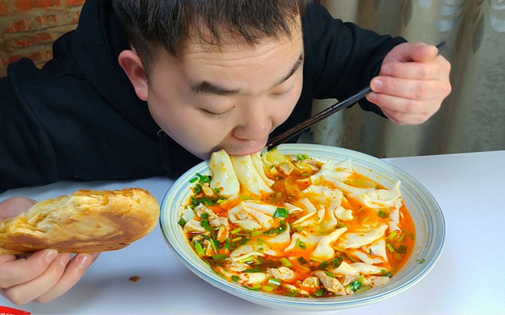 美食猫做一碗羊肉面三分钟吃完陕西人吃面速度真的快