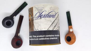 sextant tobacco G.L. Pease: 2oz Afternoon smoke in a Neerup