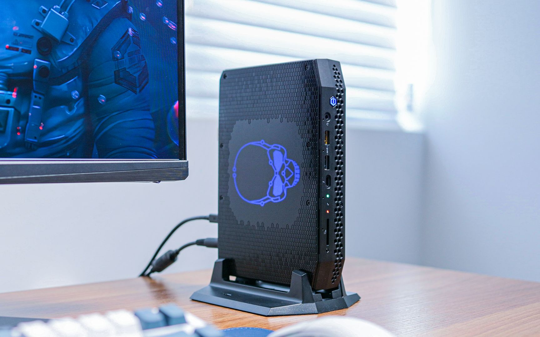 轻松塞进书包里的游戏主机,英特尔11代nuc幻影峡谷评测