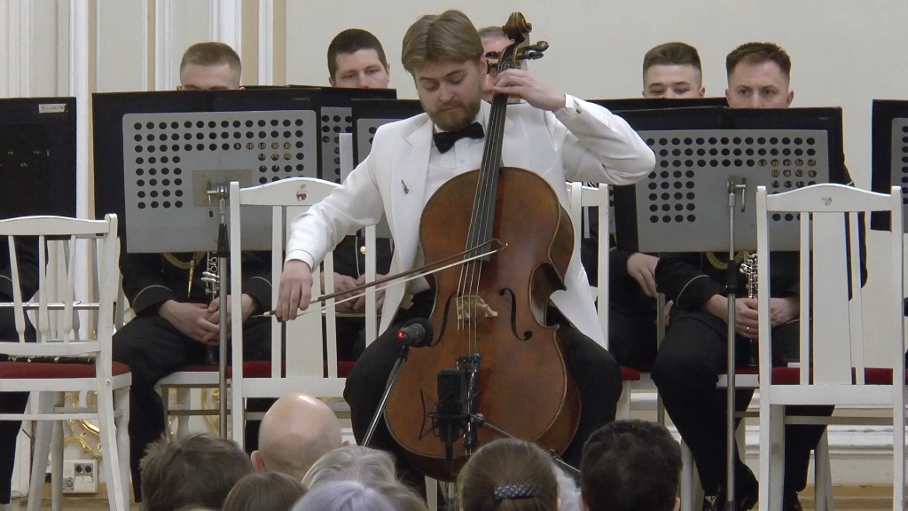 古尔达大提琴与管乐协奏曲 friedrich gulda - concerto for cello