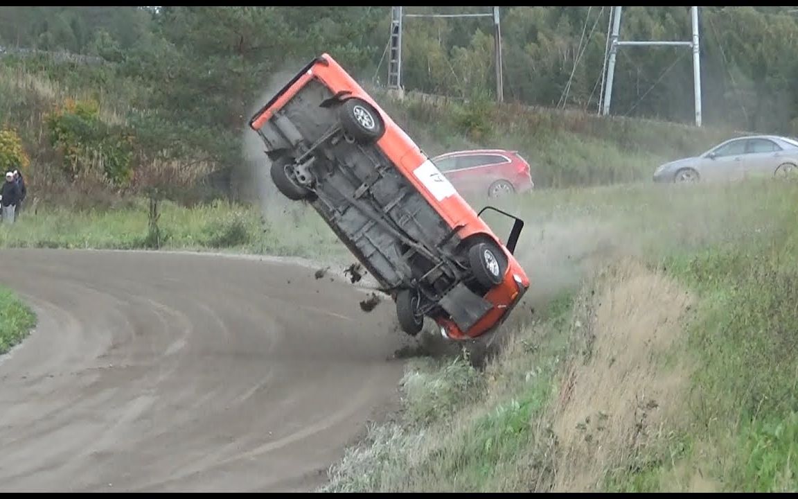 [图]各种油门踩死全速过弯大翻车！芬兰2017-2019年拉力赛锦集