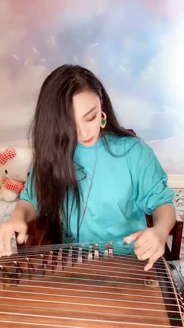 《新编十面埋伏》直播即兴表演 @张桐语古筝(o3x395e5c27cr3q4)