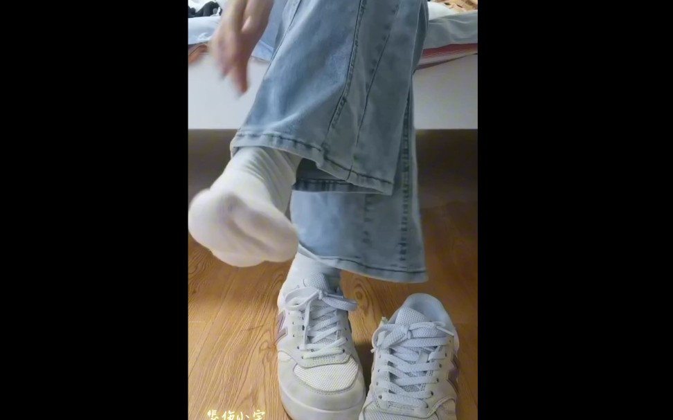 袜子变黄啦谁懂呀