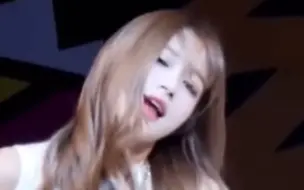 Video herunterladen: 【EXID】150925 哈妮Hani 這身材我可頂不住 白色上衣+深藍色短褲