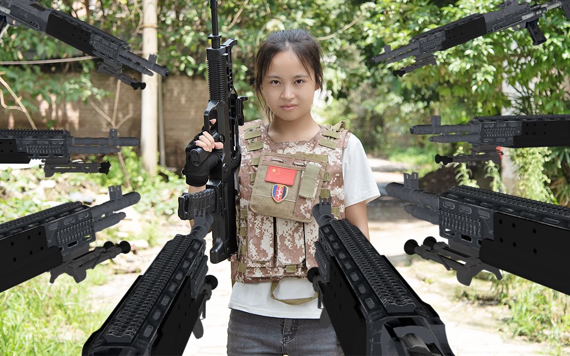 落地队友全凉,萌妹玩家竟朝敌人打信号枪送人头-【圣逗事真人吃鸡】第