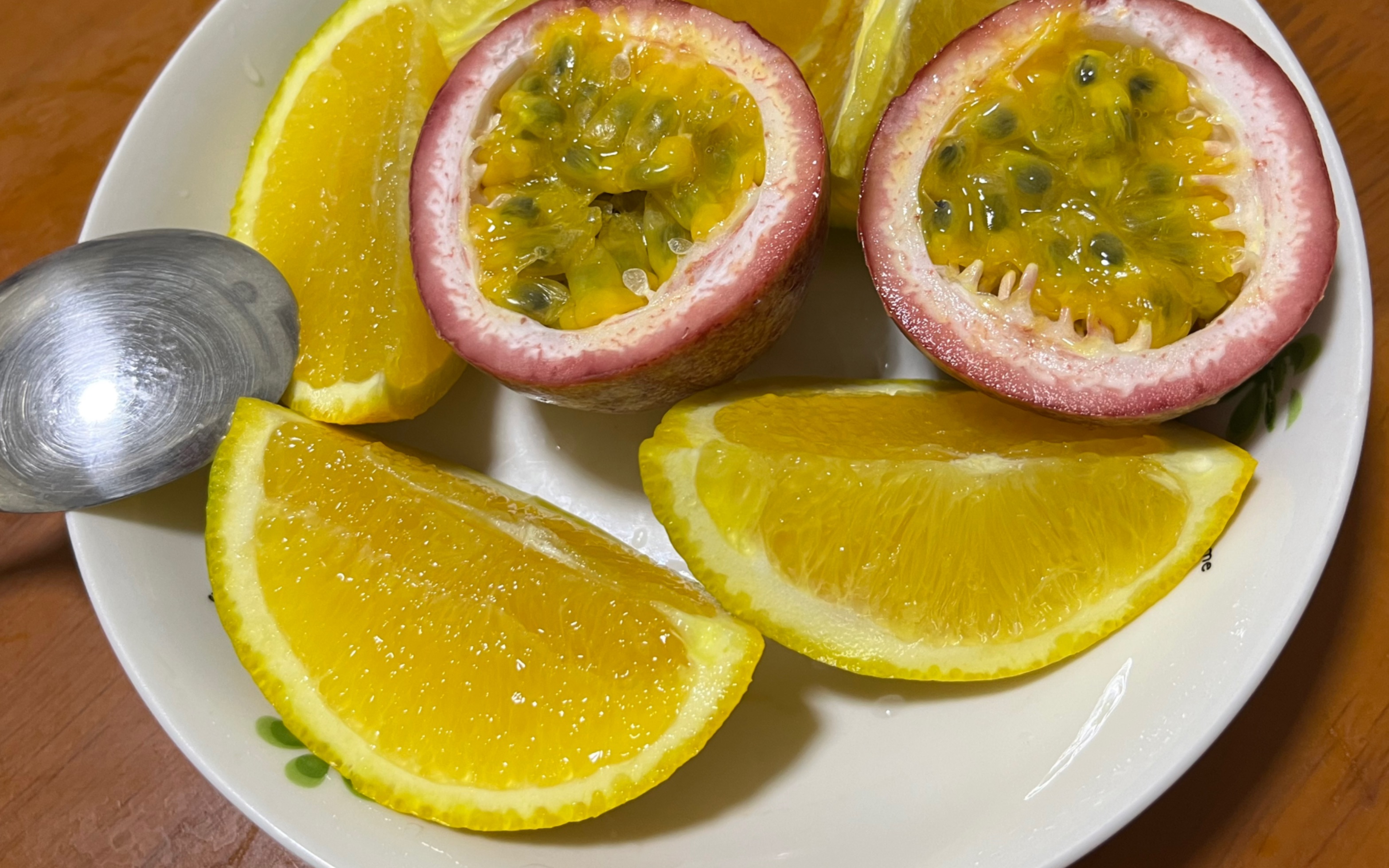 百香果甜酸的,再来一口甜甜的橙子,这味蕾谁懂!