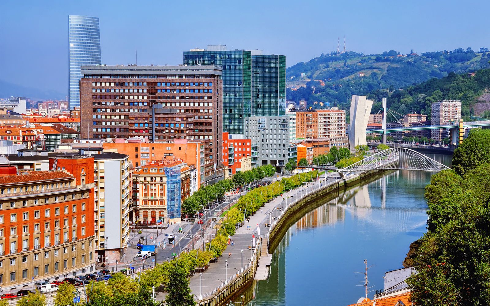 西班牙巴斯克自治区首府毕尔巴鄂riabilbao4kdíaynoche