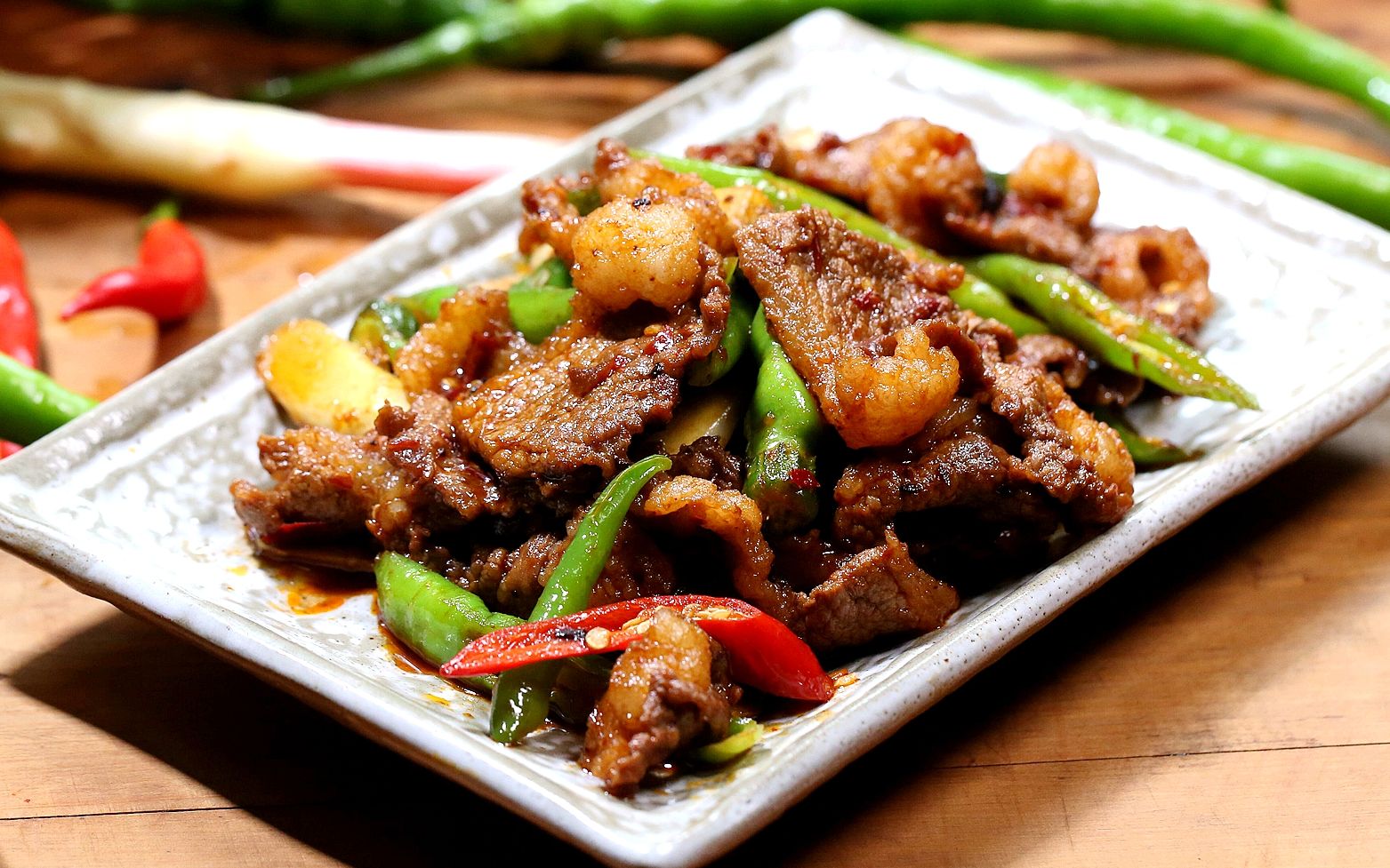 火筵家常生爆牛肉火哥的菜川菜生爆牛肉成都老师傅教你正宗川味生爆盐