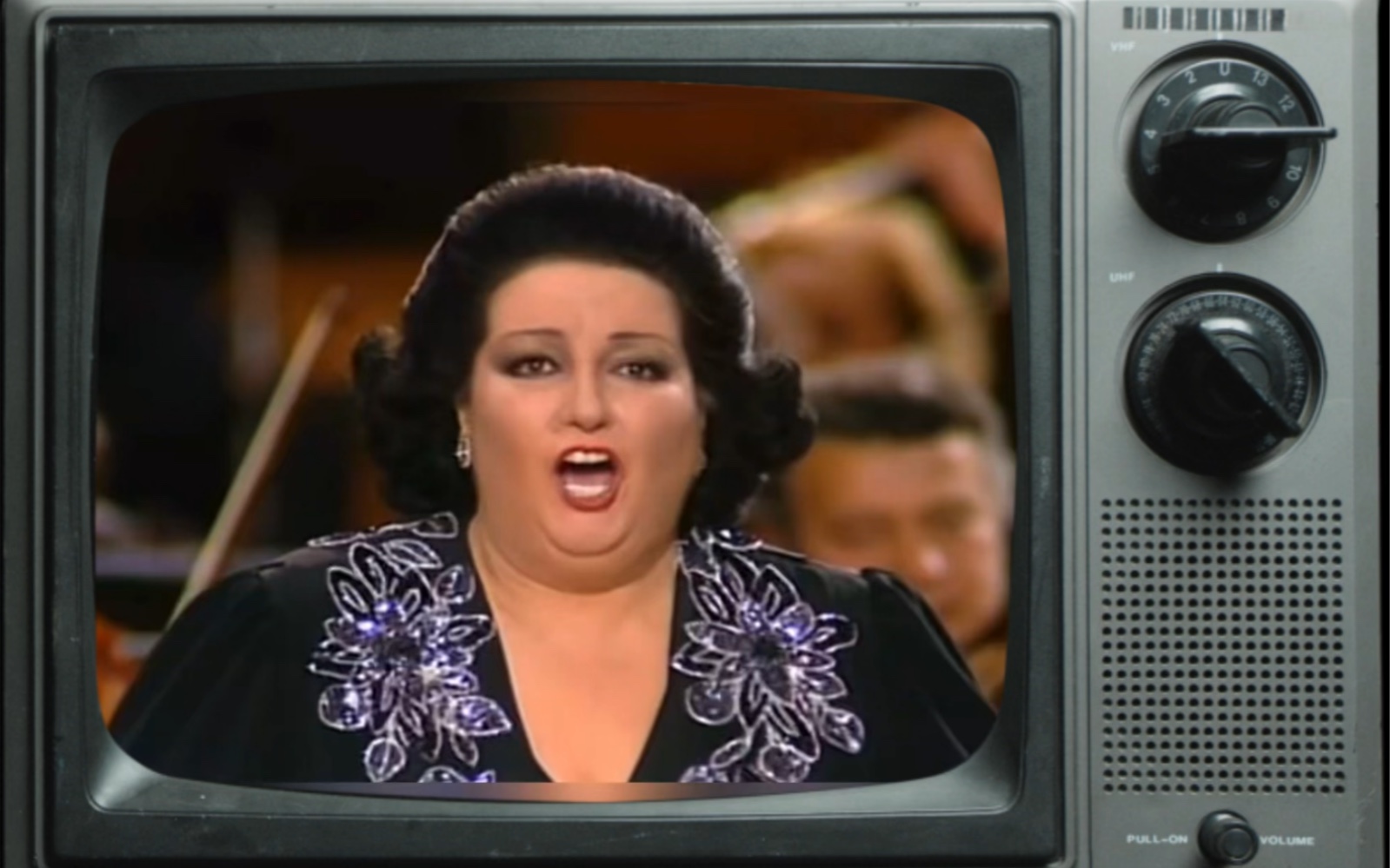 [图]《我亲爱的爸爸》11990年蒙茨克拉特 •卡巴耶 Montserrat Caballe 演唱