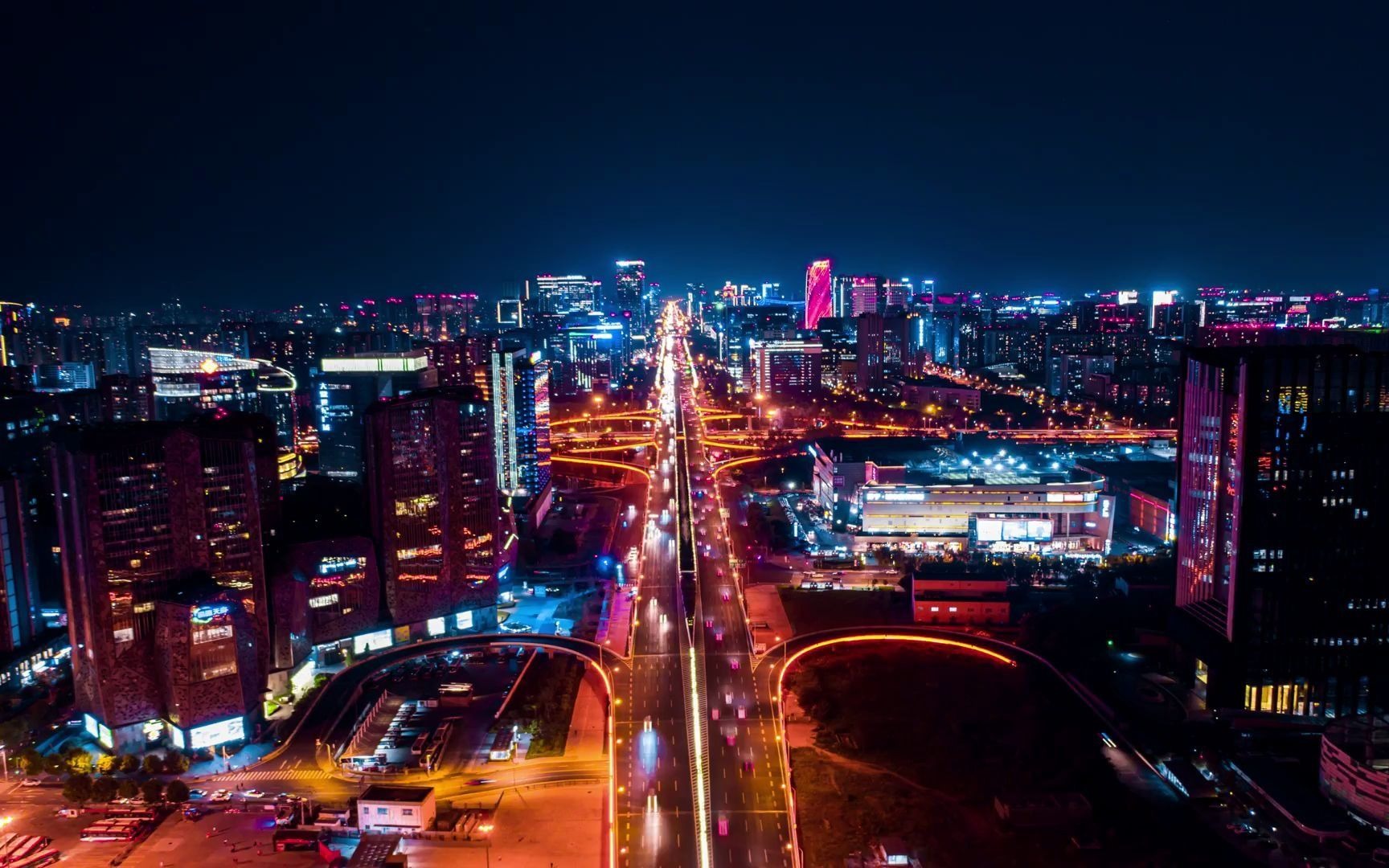 成都天府大道火車南站高新區夜景航拍延時