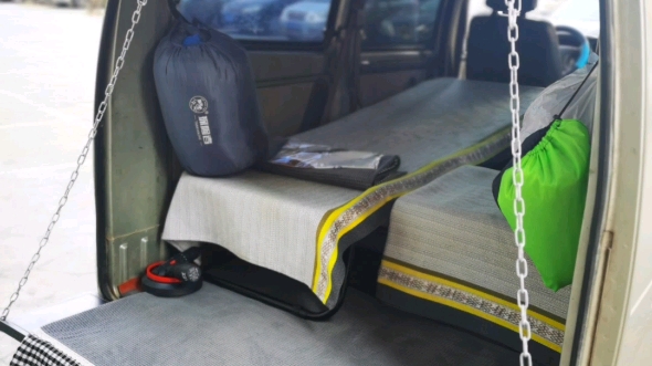 长安之星拼凑露营床车