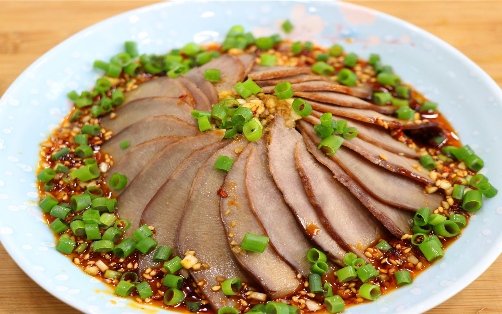 猪舌好吃但是难处理川菜师傅手把手教你这样做鲜香可口真好吃