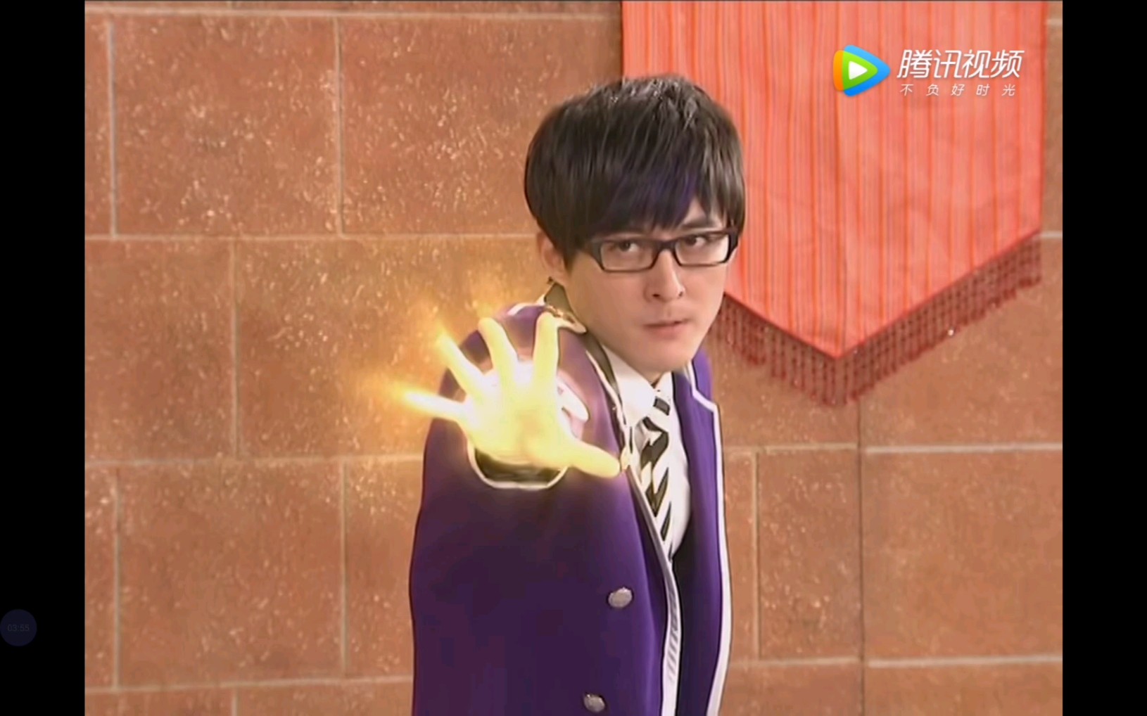 众萌骑士们设计利用五星能量净化阴森女公爵,萌学园的危机终于度过了